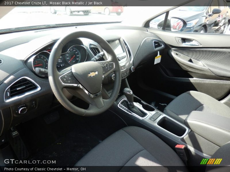 Mosaic Black Metallic / Jet Black 2017 Chevrolet Cruze LT