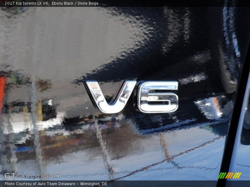Ebony Black / Stone Beige 2017 Kia Sorento LX V6