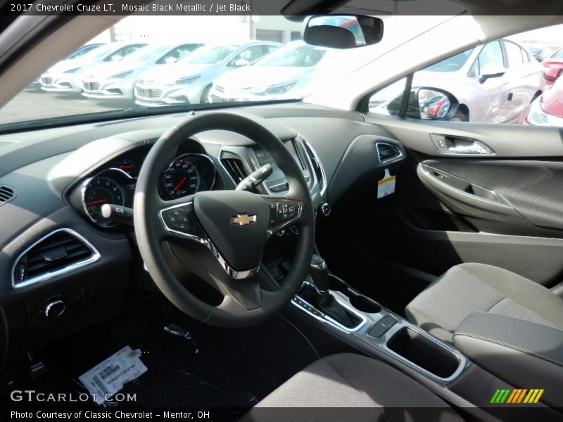 Mosaic Black Metallic / Jet Black 2017 Chevrolet Cruze LT