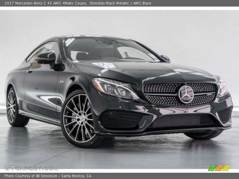 Front 3/4 View of 2017 C 43 AMG 4Matic Coupe