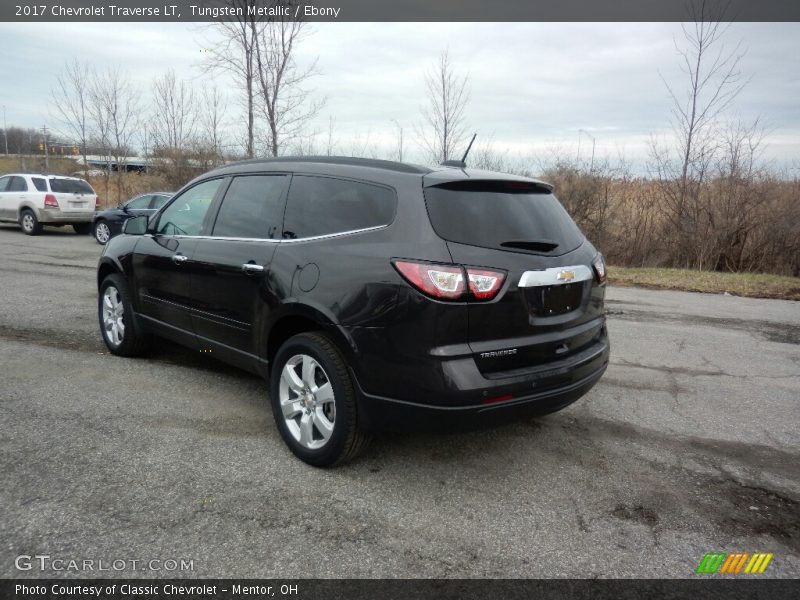 Tungsten Metallic / Ebony 2017 Chevrolet Traverse LT