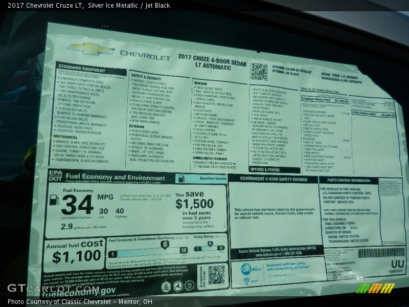 Silver Ice Metallic / Jet Black 2017 Chevrolet Cruze LT