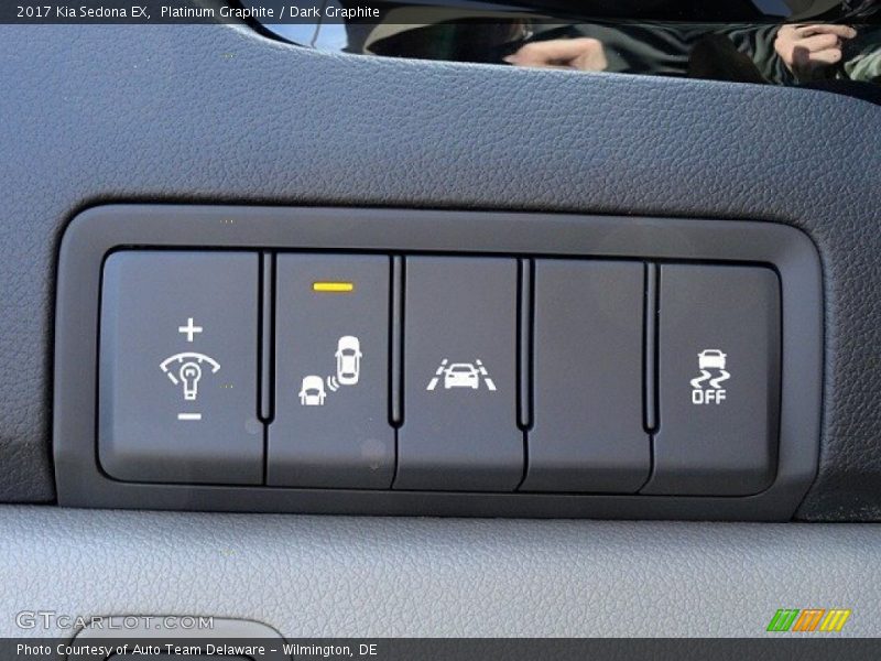 Controls of 2017 Sedona EX