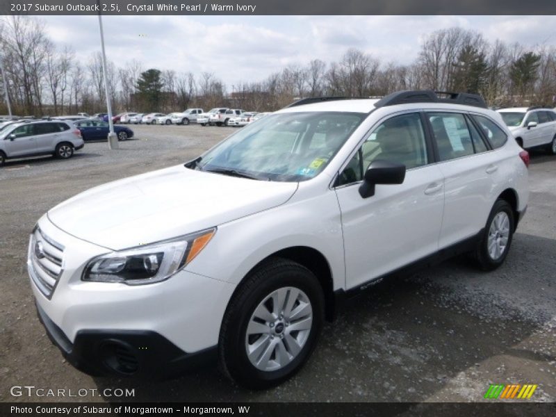 Crystal White Pearl / Warm Ivory 2017 Subaru Outback 2.5i