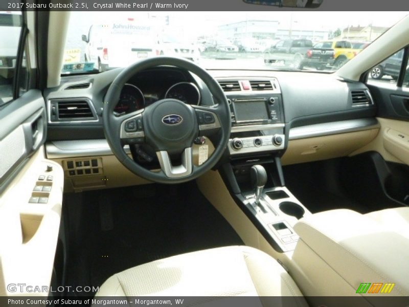 Crystal White Pearl / Warm Ivory 2017 Subaru Outback 2.5i