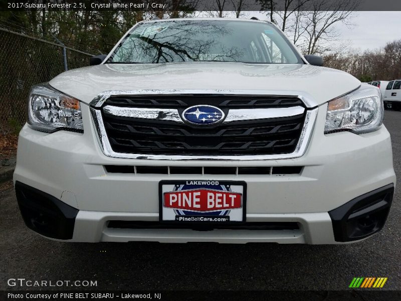 Crystal White Pearl / Gray 2017 Subaru Forester 2.5i