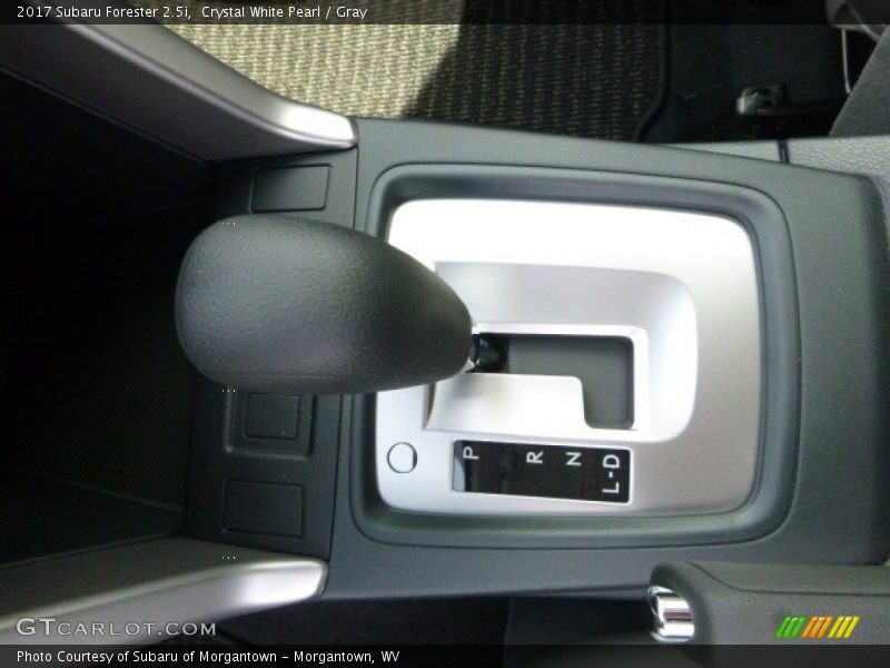 Crystal White Pearl / Gray 2017 Subaru Forester 2.5i
