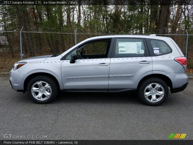 Ice Silver Metallic / Black 2017 Subaru Forester 2.5i