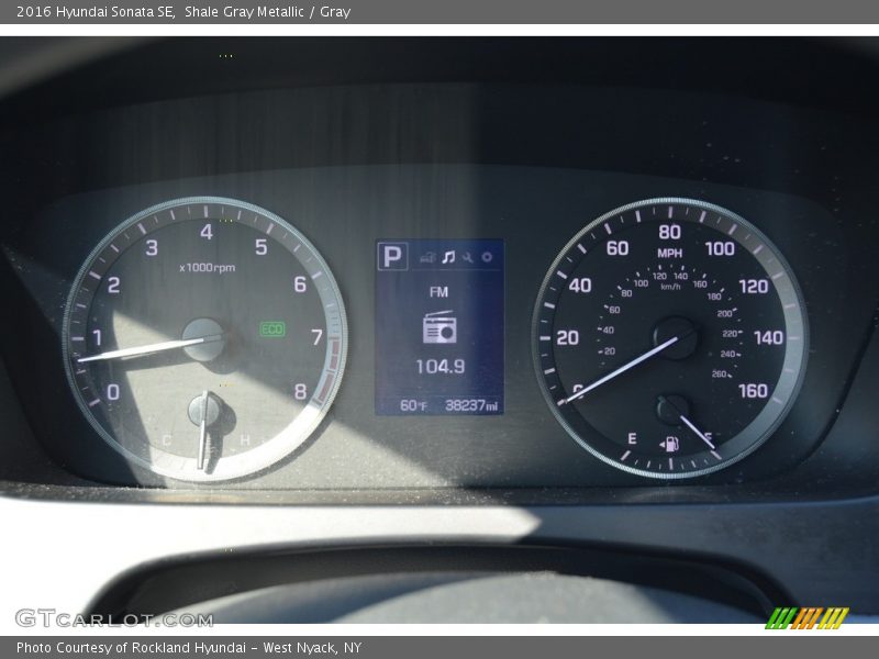 Shale Gray Metallic / Gray 2016 Hyundai Sonata SE