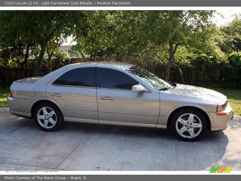 Light Parchment Gold Metallic / Medium Parchment 2000 Lincoln LS V6