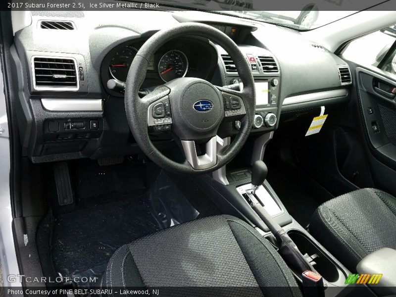 Ice Silver Metallic / Black 2017 Subaru Forester 2.5i