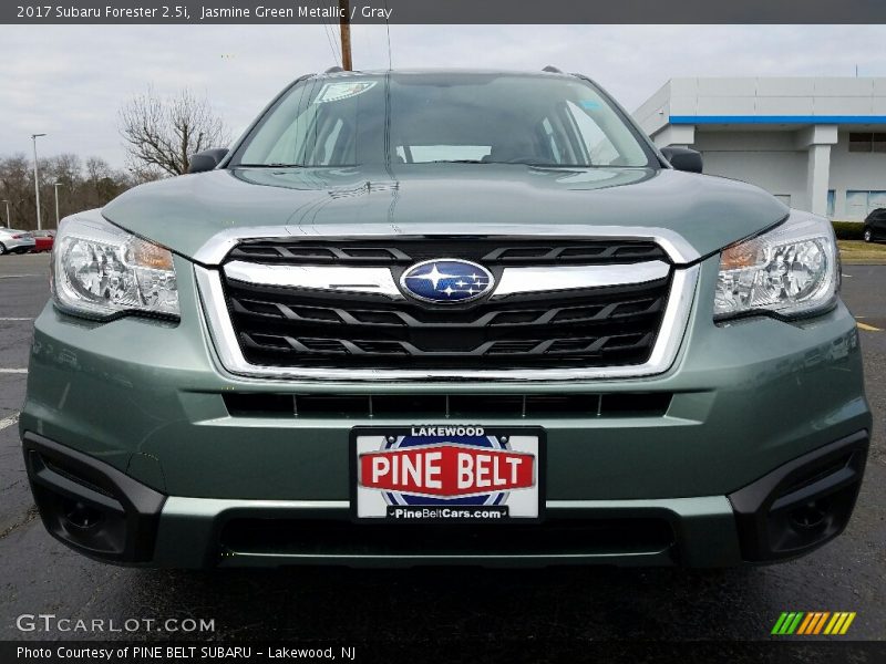 Jasmine Green Metallic / Gray 2017 Subaru Forester 2.5i