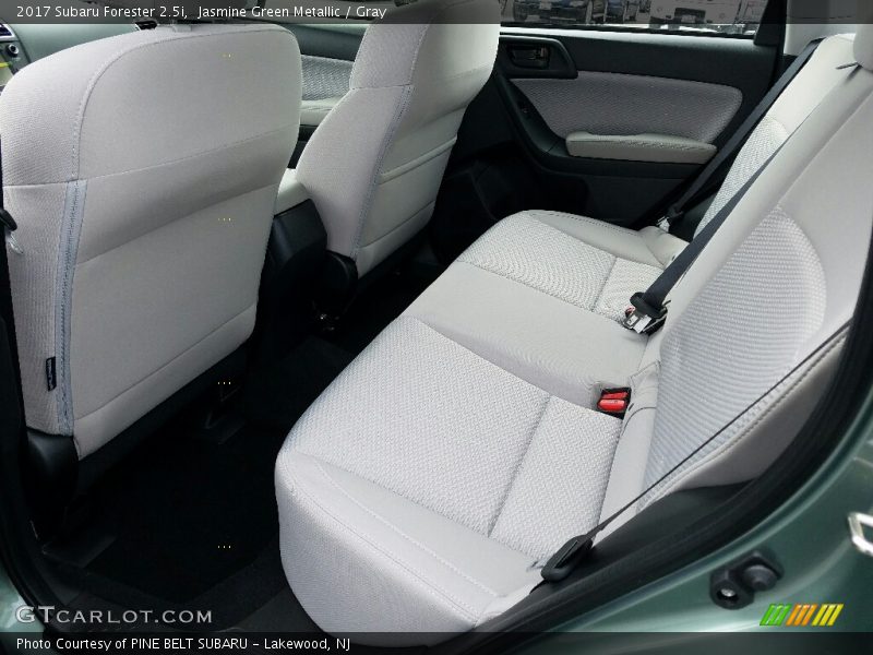 Jasmine Green Metallic / Gray 2017 Subaru Forester 2.5i