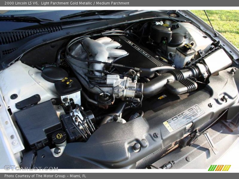 Light Parchment Gold Metallic / Medium Parchment 2000 Lincoln LS V6