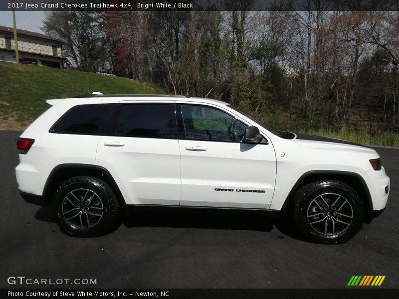 Bright White / Black 2017 Jeep Grand Cherokee Trailhawk 4x4