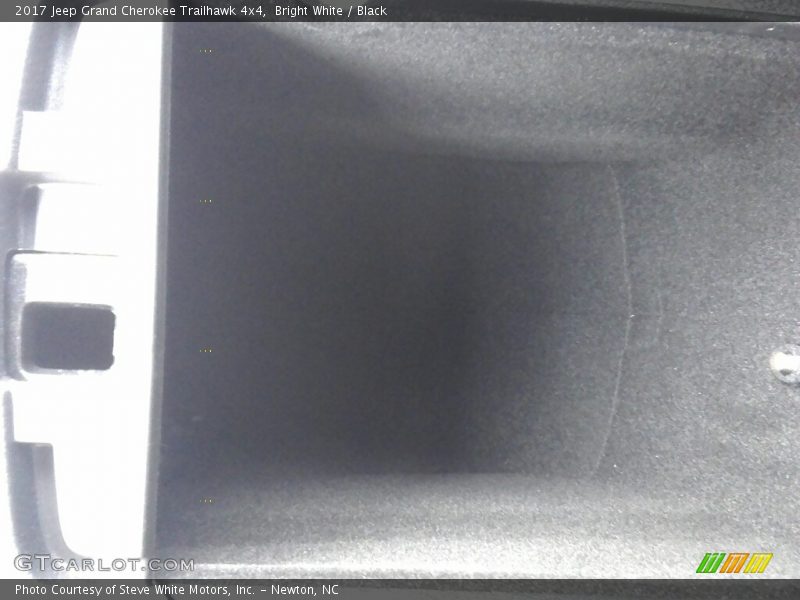 Bright White / Black 2017 Jeep Grand Cherokee Trailhawk 4x4
