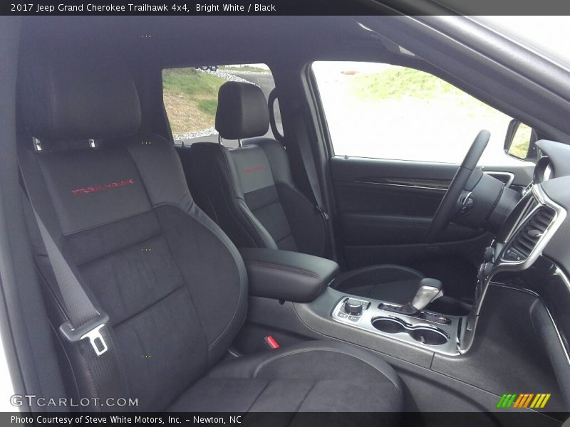 Bright White / Black 2017 Jeep Grand Cherokee Trailhawk 4x4