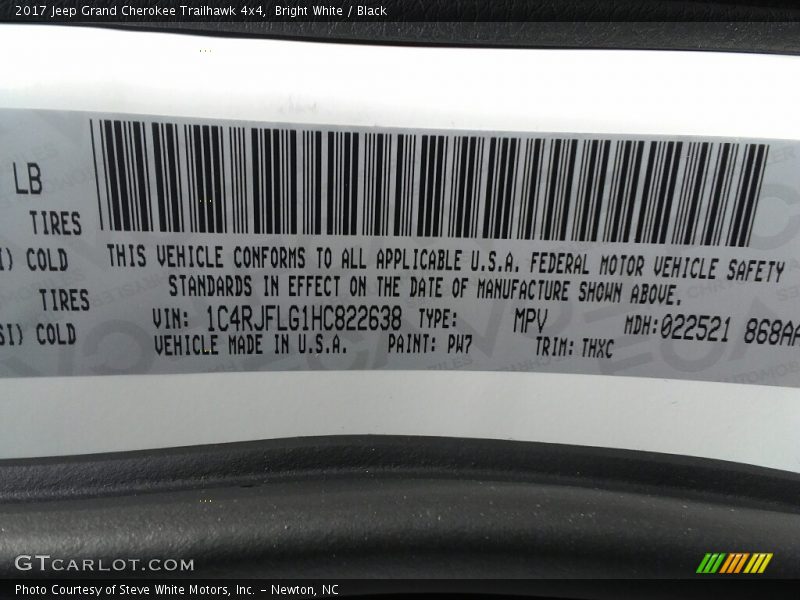 Bright White / Black 2017 Jeep Grand Cherokee Trailhawk 4x4