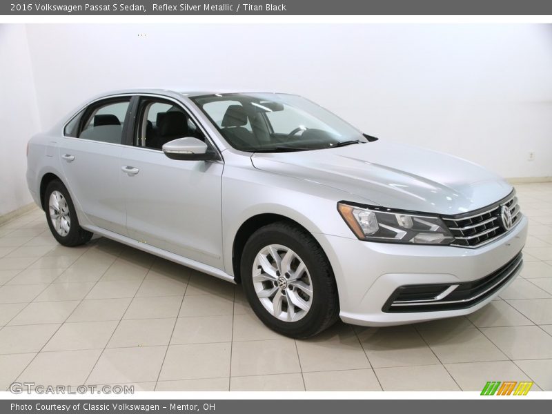 Front 3/4 View of 2016 Passat S Sedan