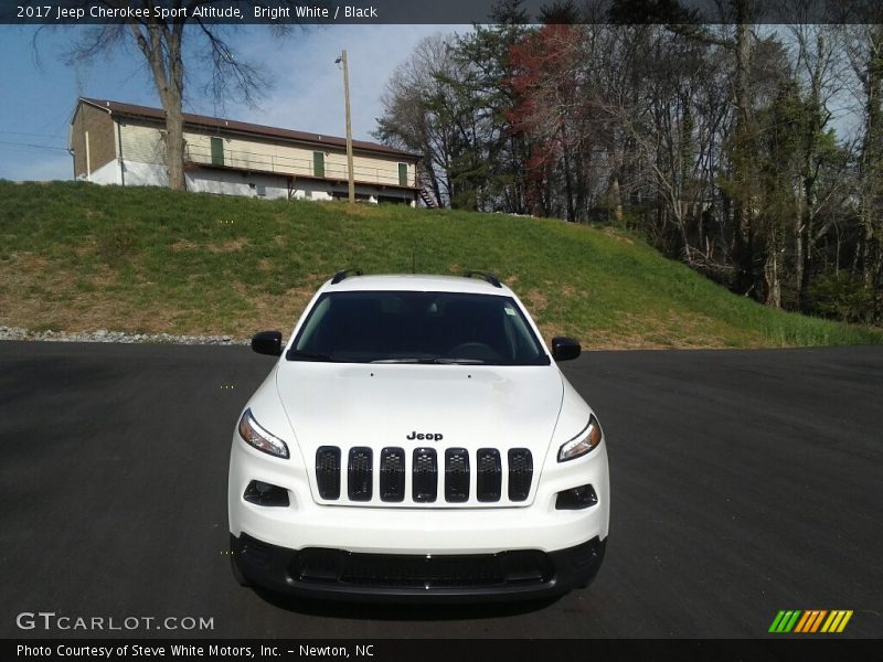 Bright White / Black 2017 Jeep Cherokee Sport Altitude