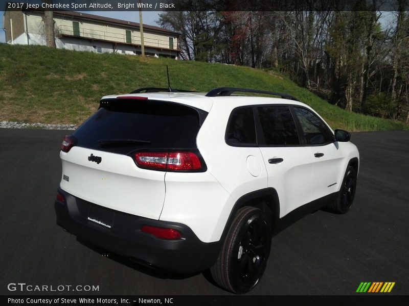 Bright White / Black 2017 Jeep Cherokee Sport Altitude