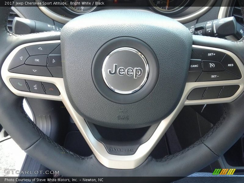 Bright White / Black 2017 Jeep Cherokee Sport Altitude