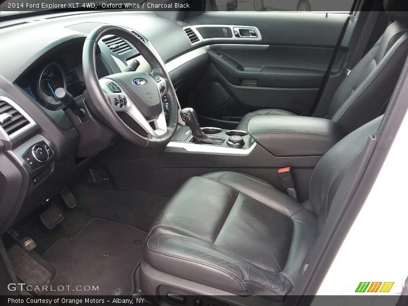 Oxford White / Charcoal Black 2014 Ford Explorer XLT 4WD