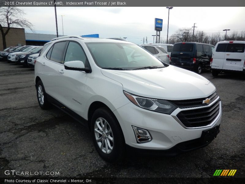 Front 3/4 View of 2018 Equinox LT AWD