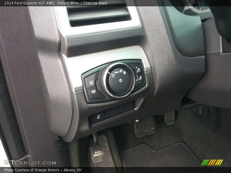 Oxford White / Charcoal Black 2014 Ford Explorer XLT 4WD