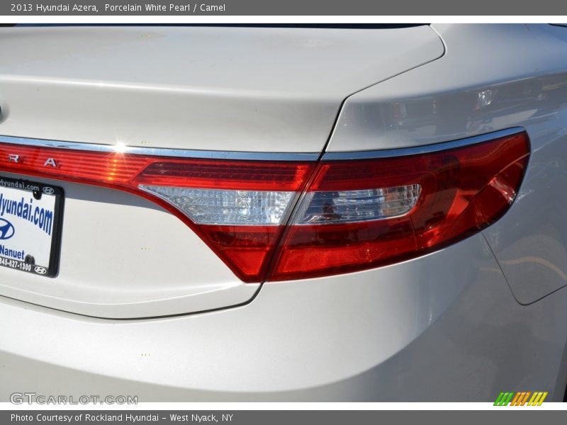 Porcelain White Pearl / Camel 2013 Hyundai Azera