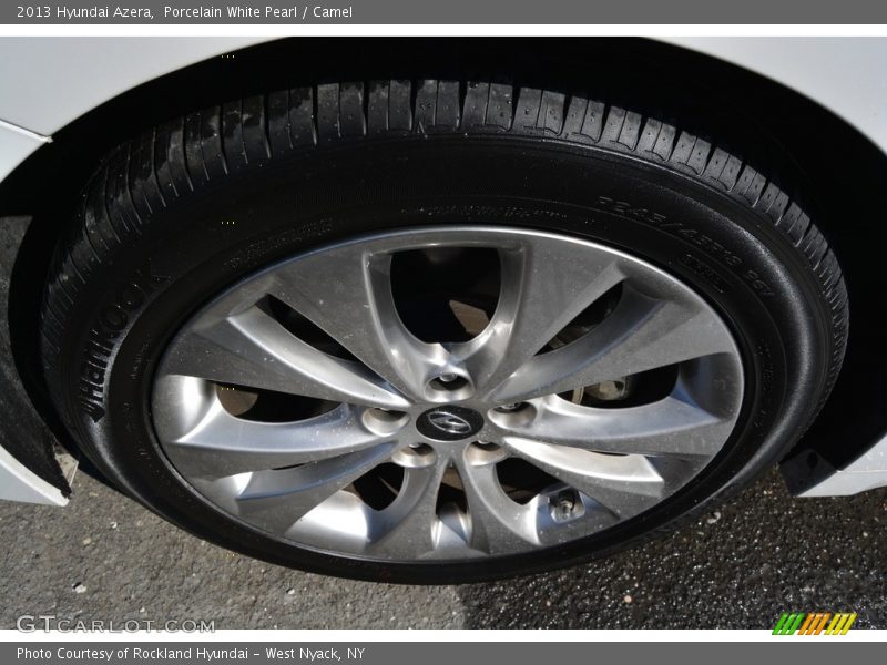 Porcelain White Pearl / Camel 2013 Hyundai Azera