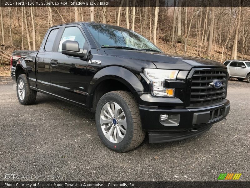 Front 3/4 View of 2017 F150 XL SuperCab 4x4