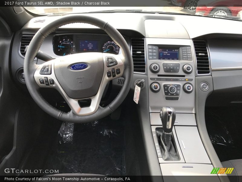 Dashboard of 2017 Taurus SEL AWD