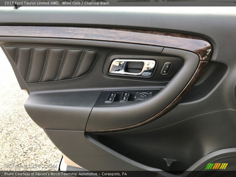 Door Panel of 2017 Taurus Limited AWD