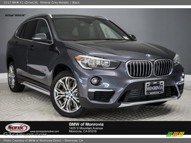 Mineral Grey Metallic / Black 2017 BMW X1 sDrive28i