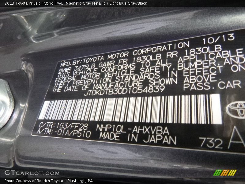 Magnetic Gray Metallic / Light Blue Gray/Black 2013 Toyota Prius c Hybrid Two