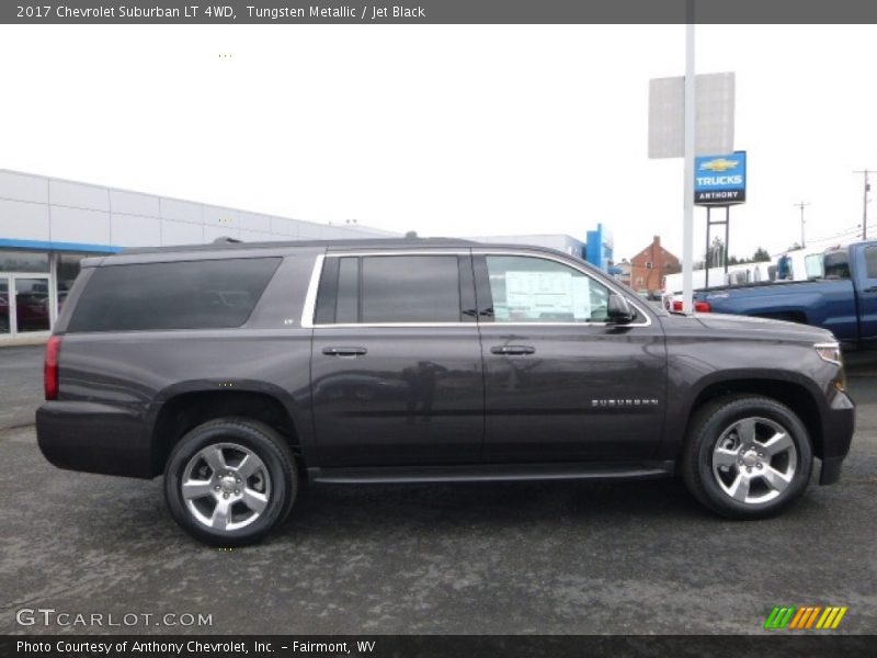 Tungsten Metallic / Jet Black 2017 Chevrolet Suburban LT 4WD
