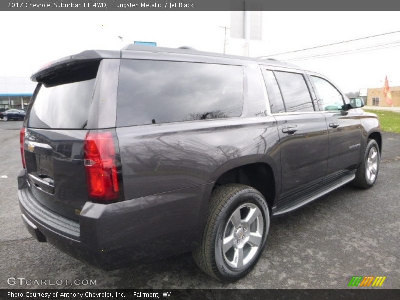 Tungsten Metallic / Jet Black 2017 Chevrolet Suburban LT 4WD
