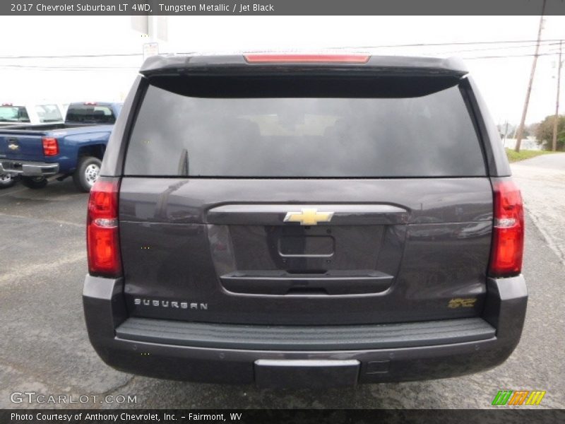 Tungsten Metallic / Jet Black 2017 Chevrolet Suburban LT 4WD