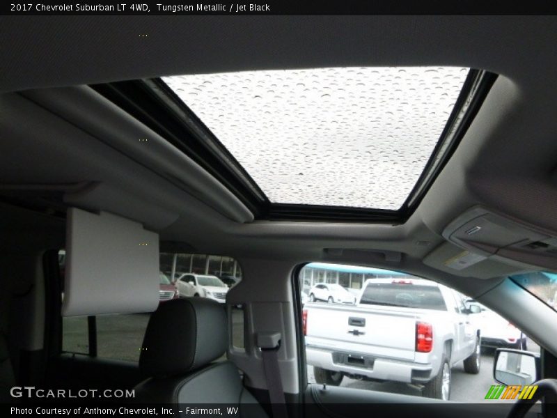 Tungsten Metallic / Jet Black 2017 Chevrolet Suburban LT 4WD