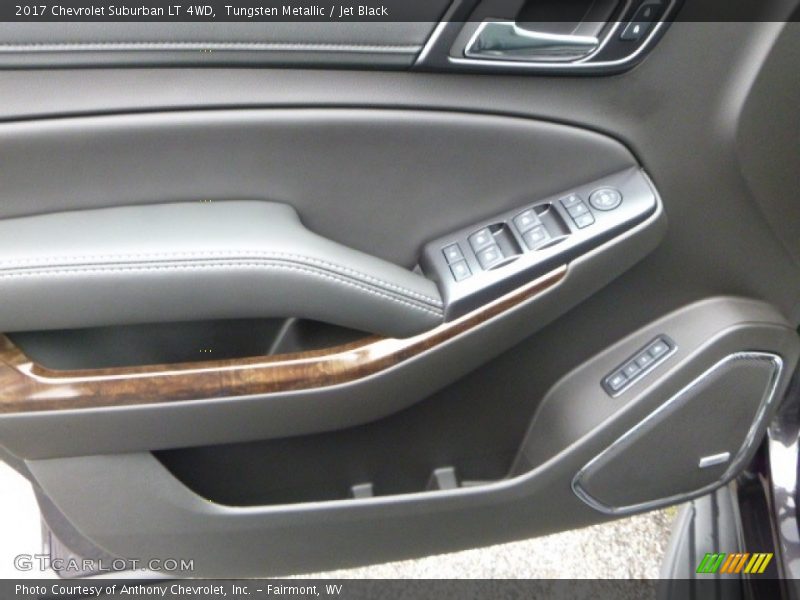 Tungsten Metallic / Jet Black 2017 Chevrolet Suburban LT 4WD