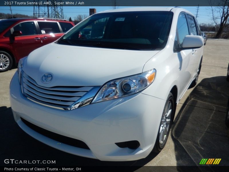 Super White / Ash 2017 Toyota Sienna LE AWD