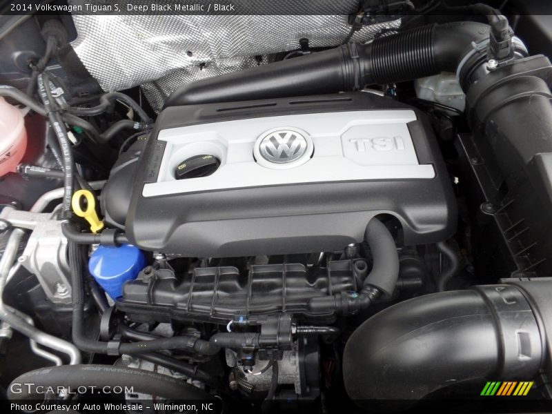 Deep Black Metallic / Black 2014 Volkswagen Tiguan S
