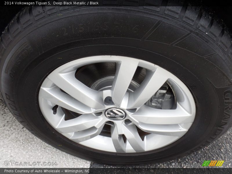 Deep Black Metallic / Black 2014 Volkswagen Tiguan S