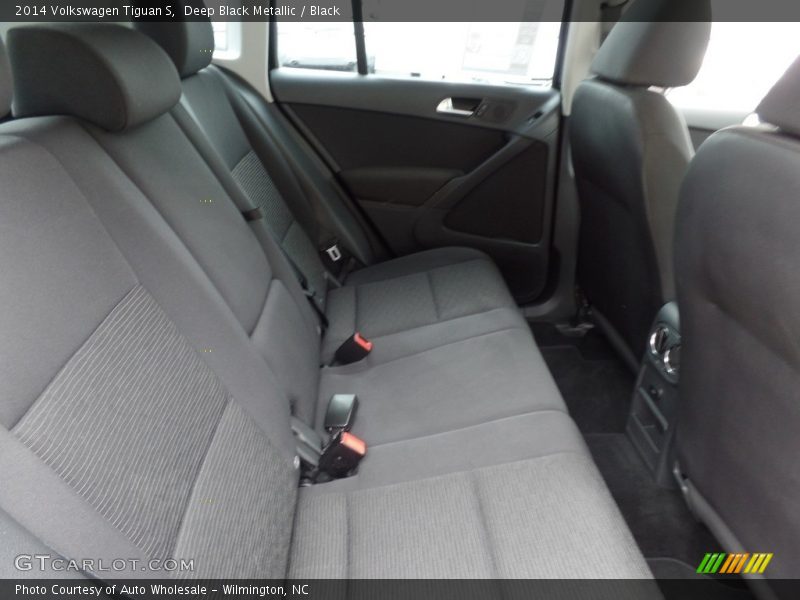 Deep Black Metallic / Black 2014 Volkswagen Tiguan S