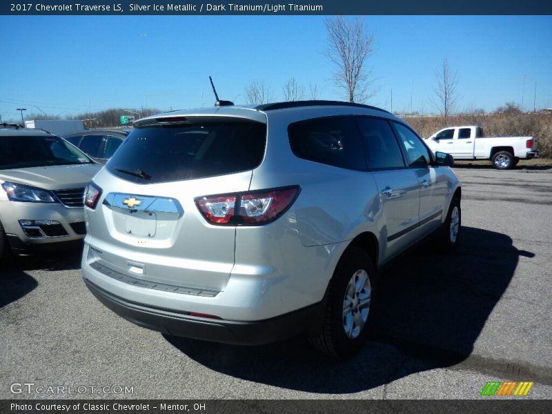 Silver Ice Metallic / Dark Titanium/Light Titanium 2017 Chevrolet Traverse LS