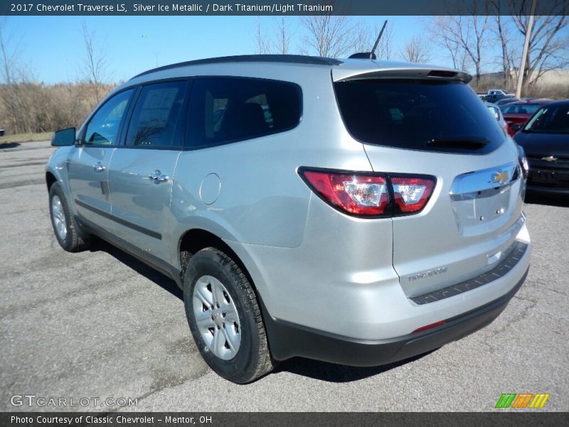 Silver Ice Metallic / Dark Titanium/Light Titanium 2017 Chevrolet Traverse LS