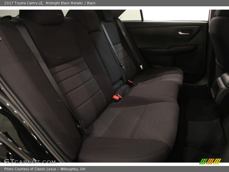 Midnight Black Metallic / Black 2017 Toyota Camry LE