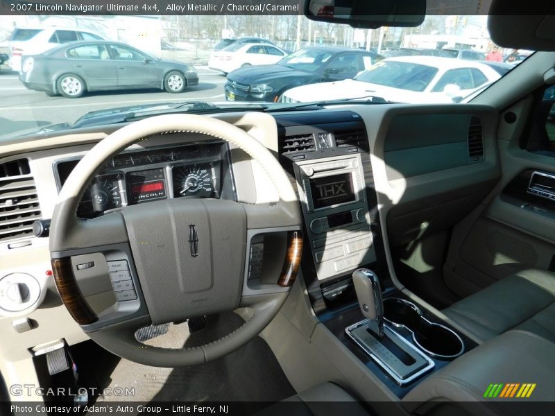 Alloy Metallic / Charcoal/Caramel 2007 Lincoln Navigator Ultimate 4x4