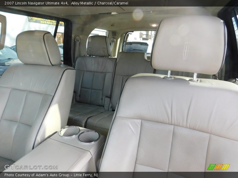 Alloy Metallic / Charcoal/Caramel 2007 Lincoln Navigator Ultimate 4x4